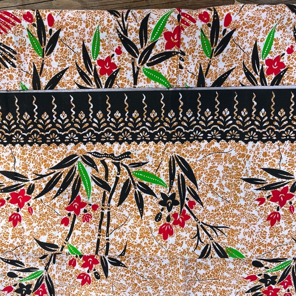 2 Sarongs purchased in Thailand - Picture 6 of 9